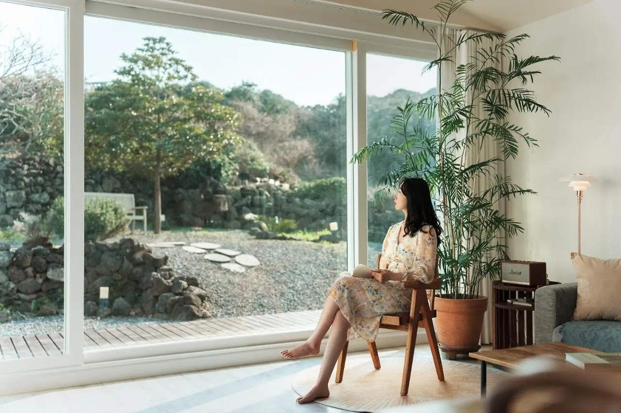 Day One Jeju Sulrem Villa 0*,  South Korea