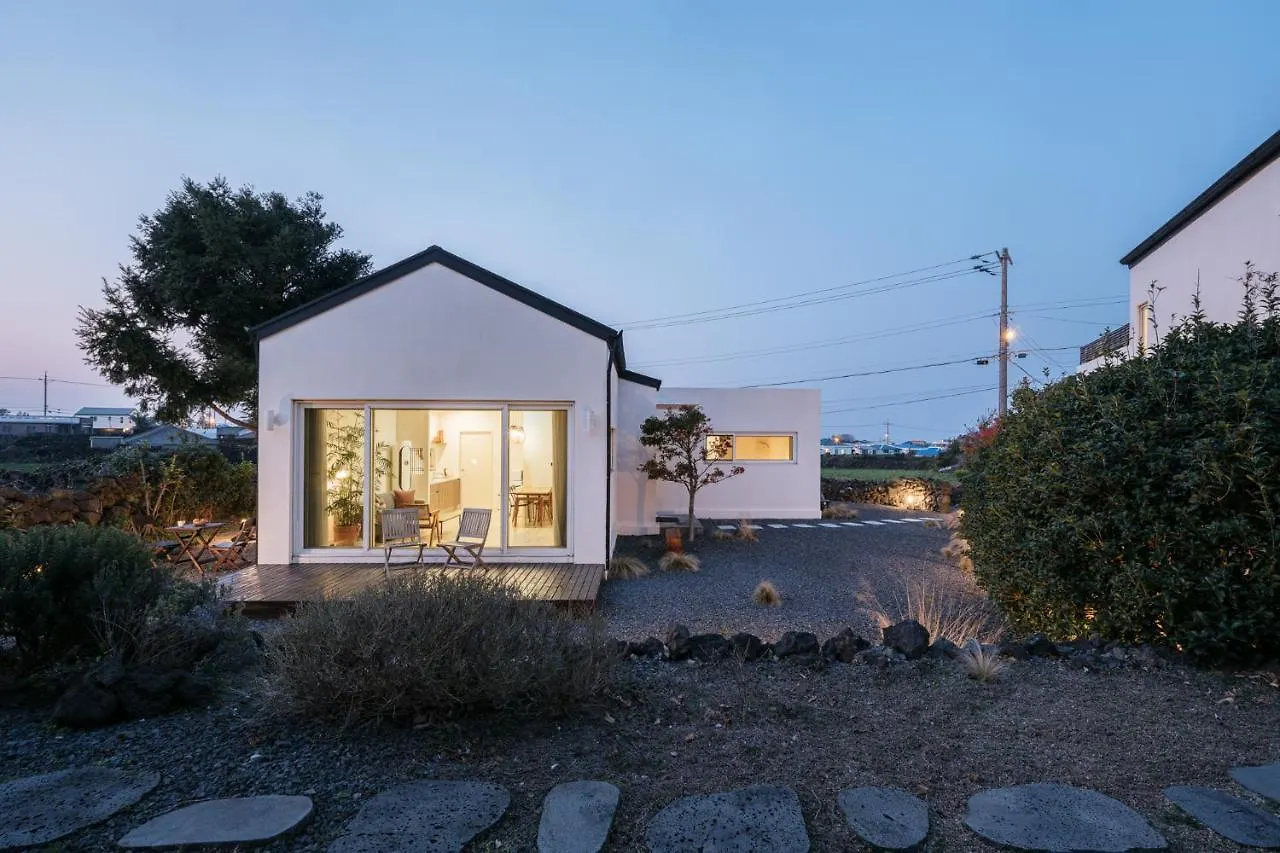 Day One Jeju Sulrem Villa 0*,
