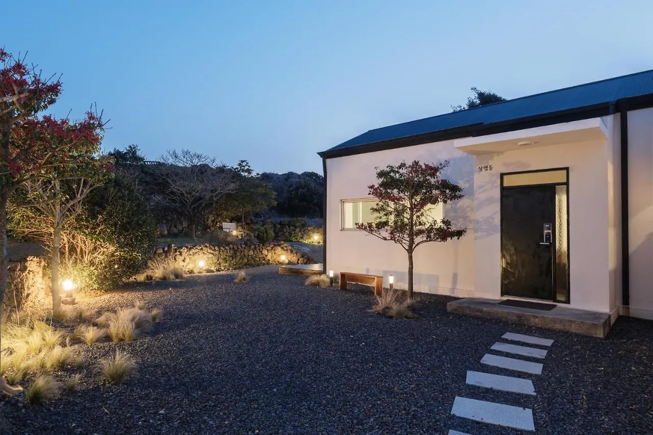 Day One Jeju Sulrem Villa